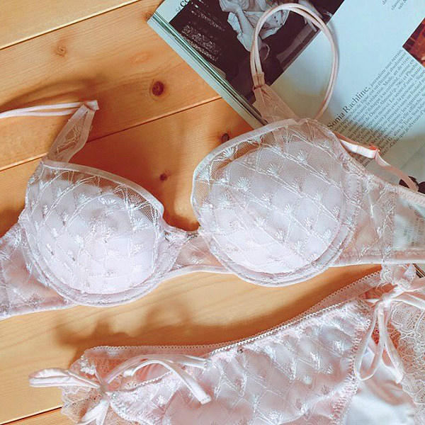 Japan native LA VIE A DEUX classic flower with natural comfort lingerie bra 121