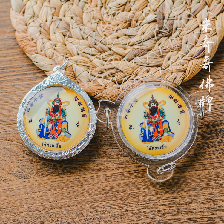 Thai buddha Buddha statue's too-old temple is too old to be locked up for his own life