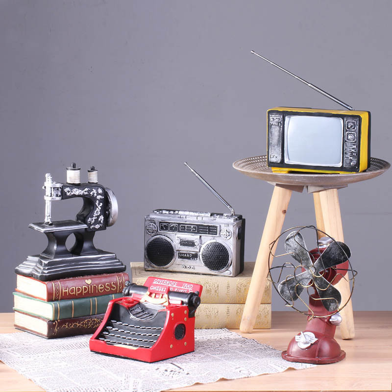 Old vintage radio TV Typewriter Sewing Machine Resin Pendulum decorated with nostalgic model photo-prop decorations