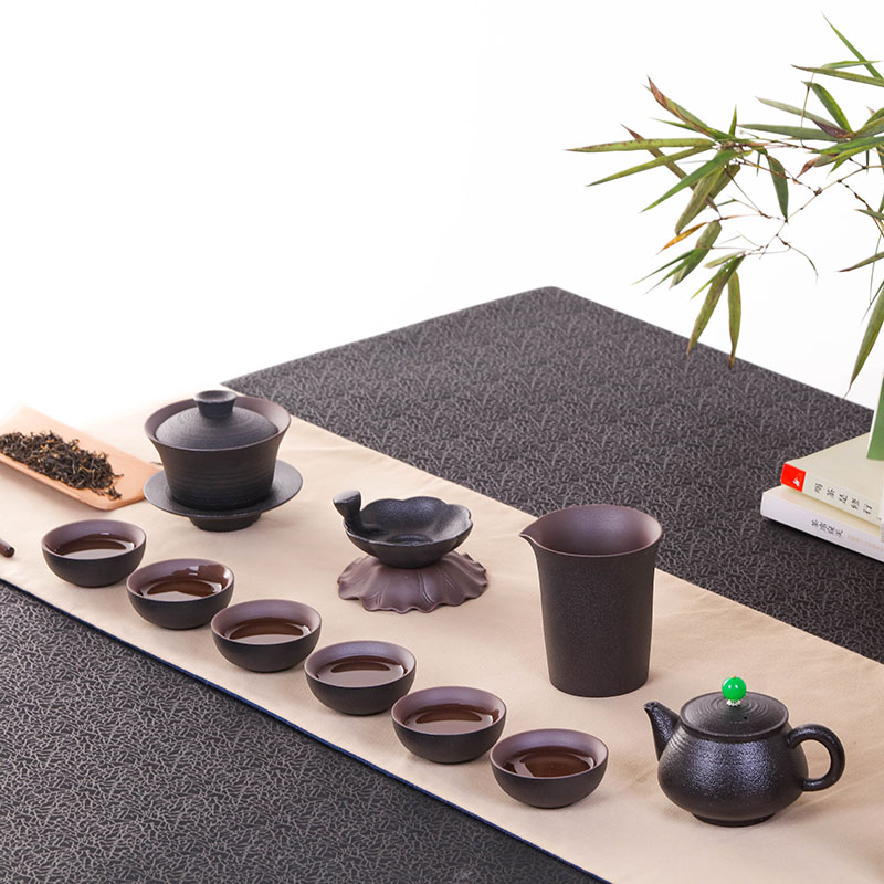 Jingdezhen kung fu tea set of black suit household with tureen fair keller cup) a complete set of ceramic tea set