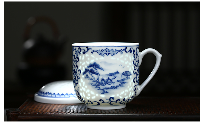 Jingdezhen ceramic tea cup with cover filter glass cup separation and exquisite porcelain tea cups office gift cups