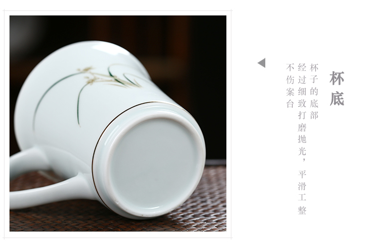 Jingdezhen ceramic filter creative keller cups with cover household separation of tea cup office tea cup