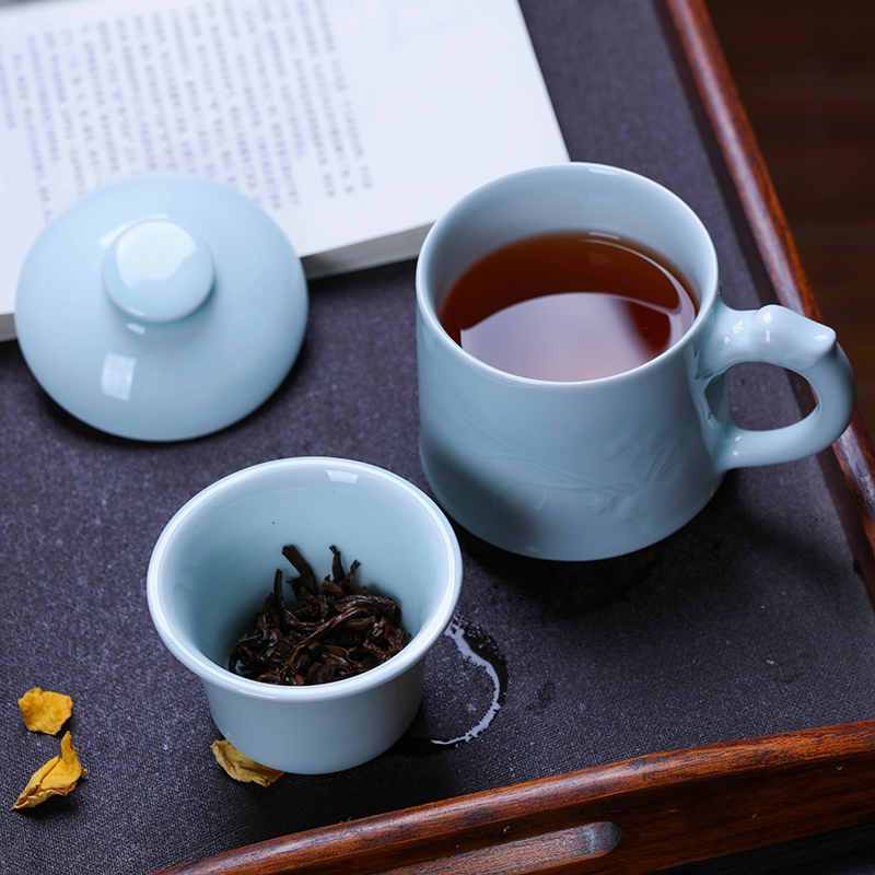 Jingdezhen ceramic cups with cover filter tea cup home shadow carving boss cup personal office cup