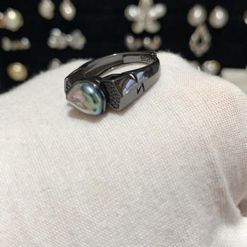 Colorful tahitian seedless keshi bezel ring