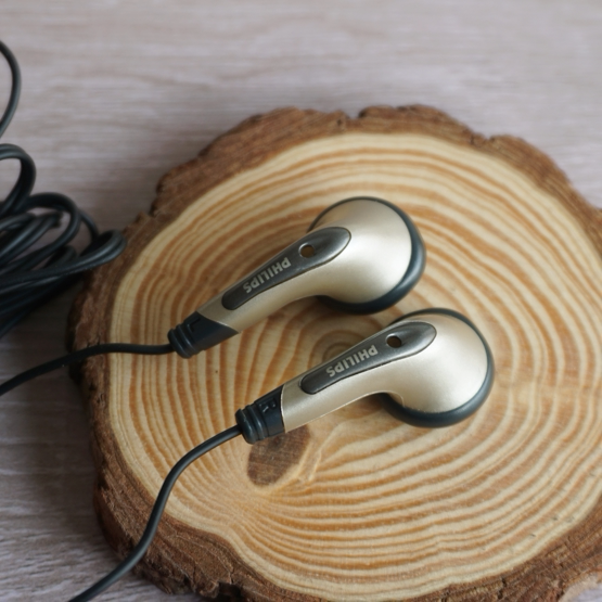 Original Feijia Flat-Head Headphones, Erji Stock, over Twenty Years Old, Classic Analog Sound, Nostalgic Old Sound from the 80S