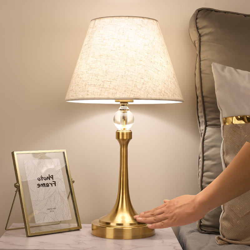 Touch desk lamp bedroom bedside lamp warm luxury crystal living room European simple dimming post-modern luxury desk lamp