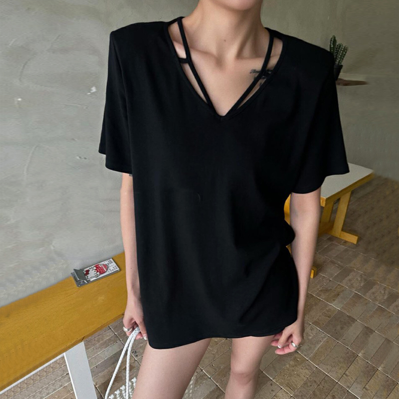 Black V-Neck T-Shirt for Women, Short-Sleeved, 2026 New Korean Style, Loose, Large Size, Long Style, Hip-Covering, Fashionable Shoulder Pad Top for Summer Black V-Neck T-Shirt for Women, Short-Sleeved, 2026 New Korean Style, Loose, Large Size, Long Style, Hip-Covering, Fashionable Shoulder Pad Top for Summer