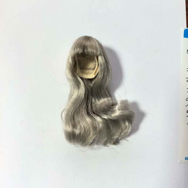 1/6 Female Soldier Head Sculpt Wig for Hair Modification A1: Silver Gray with Bangs, Long Curly Hair