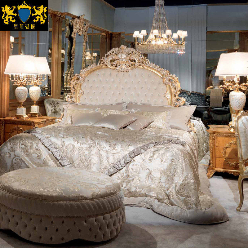 European-style solid wood bed palace luxury fabric bed Italian French villa furniture custom soft back button double bed