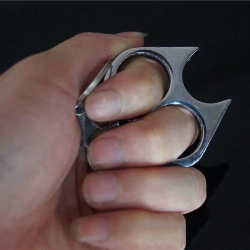 Double finger buckle anti-body supplies ultra cute iron cat small cat finger button cat eye finger tiger key button breaking window breaker