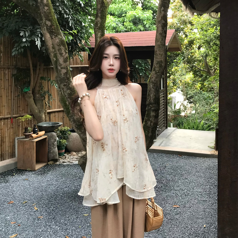 Muzi Li's New Chinese-Style Embroidered Sleeveless Halter Chiffon Top with a Draping Effect and Irregular Ruffles for Women in Summer