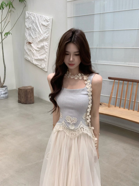 Muzi Li's Li ອອກແບບ lace embroidery stitching stretch knit top square neck outer camisole women's summer
