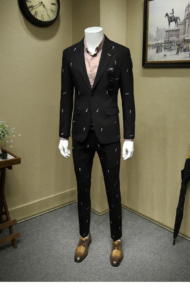 Bốn mùa thêu cá tính mới phù hợp với trang phục nam phù hợp với bữa tiệc tối áo vest nam