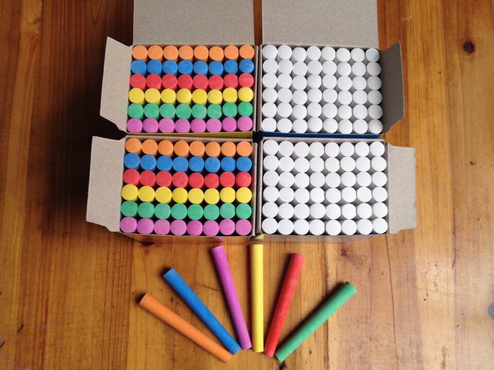 Wenhua dust-free plastic-colored chalk children Teachers Board Newspolts Chalk Colored Chalk 6 Colors Total 48