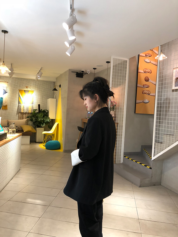 Mùa xuân và mùa thu áo khoác nữ sang trọng lỏng lẻo thời trang hoang dã giản dị bộ vest nữ quần lửng
