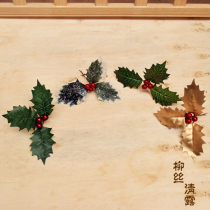 Christmas decoration simulation Green Leaf red fruit fake three-pronged leaf Acacia bean sauce fruit decoration Christmas tree wreath material
