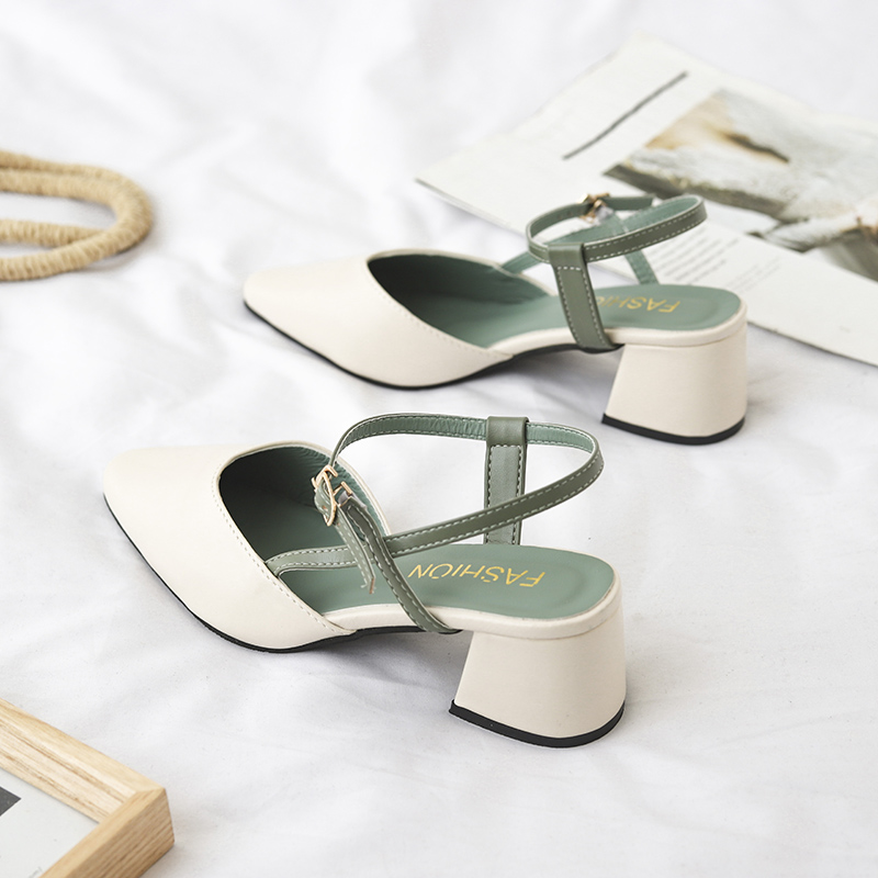 High heels women's thick heels 2022 new style matching skirt design small summer Baotou Roman fairy sandals middle heel