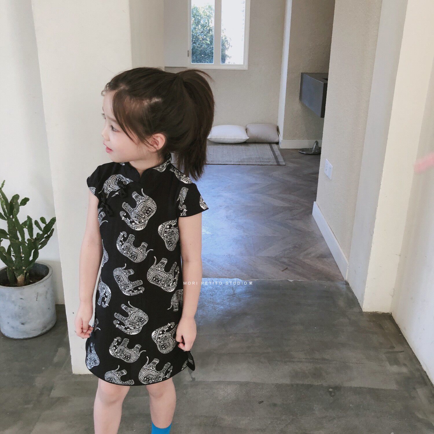 Small girl cheongsam tone children's dress summer cotton Western style retro Chinese style baby cheongsam 22 years