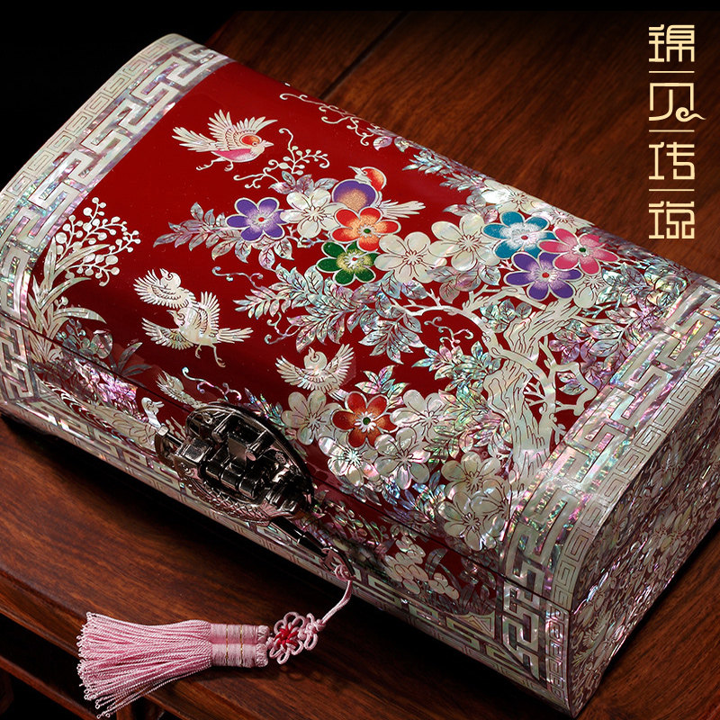Kinbei legend screw lacquerware jewelry box with lock princess European style solid wooden hand ornament storage box wedding gift