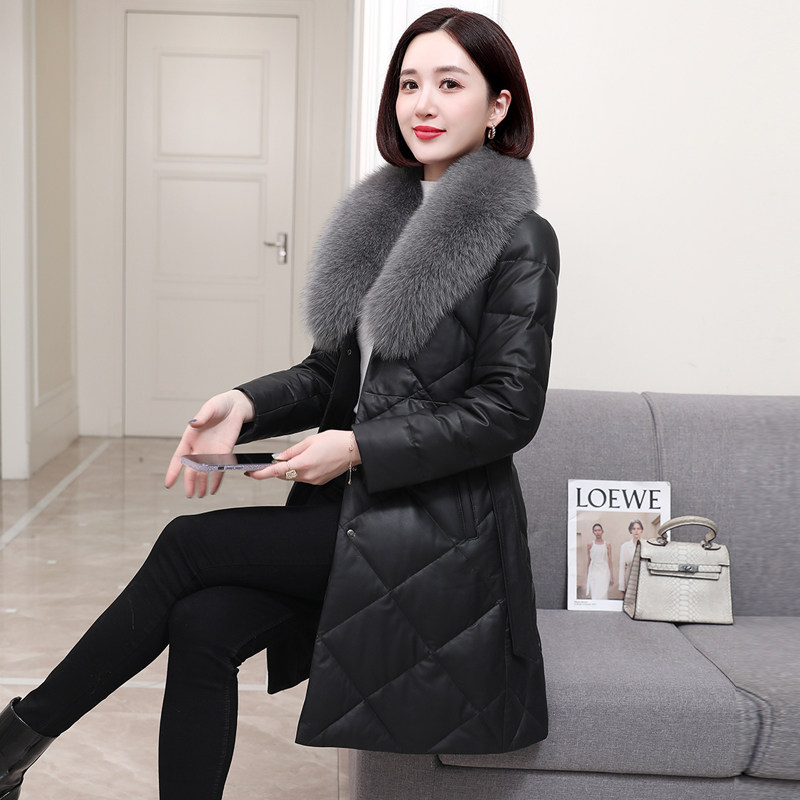 Haining's fur - leather feather dress 2022 winter new sheep velvet fox big hair fur leather coat long