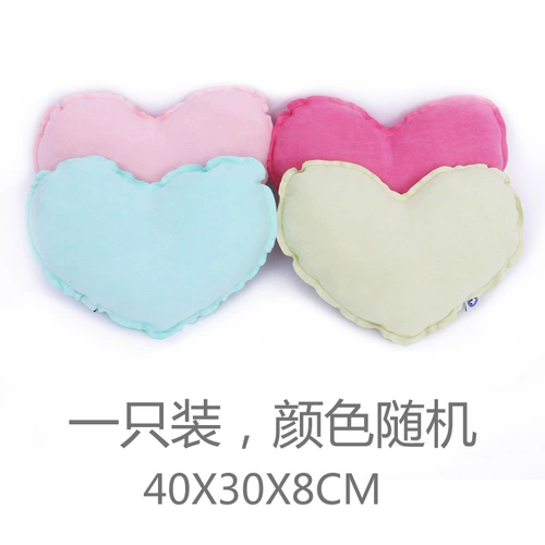 Love Baojia Pet спит на подушке Labrado