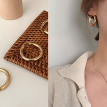 European and American minimalist chic 100 hitchhiking small round ring circle gold-plated color silver anti-allergic titanium steel earring earrings woman