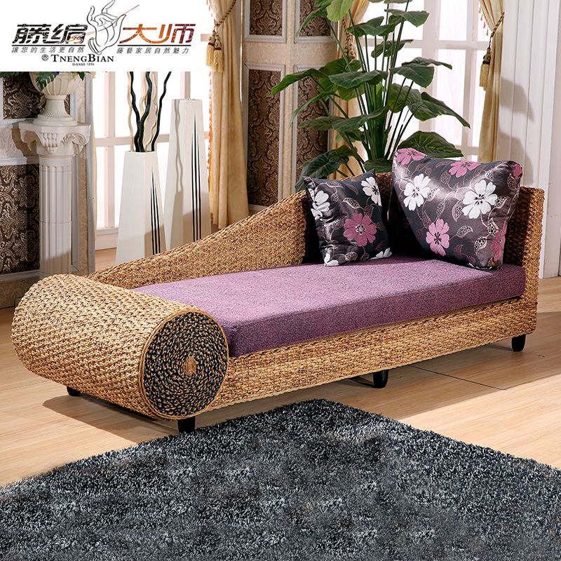 Материал для мягкой мебели. Диваны велюр и кожа сочетание. Комбинированная обивка дивана. Ottoman sofa bed. Какой материал выбрать для дивана.