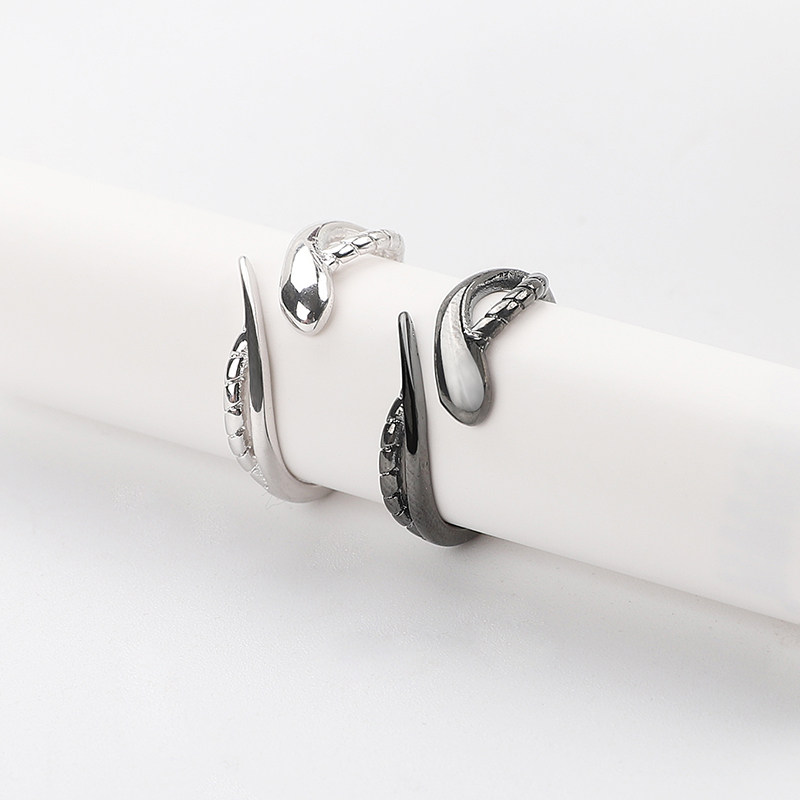 Rope Snake Ring Couple Ring Female male couple sighs The kiss of the bridge is not away from the ring pure silver tail ring