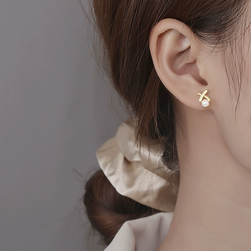 Небольшие дизайнерские серьги из жемчуга, серебро 925 пробы, коллекция 2022, изысканный стиль