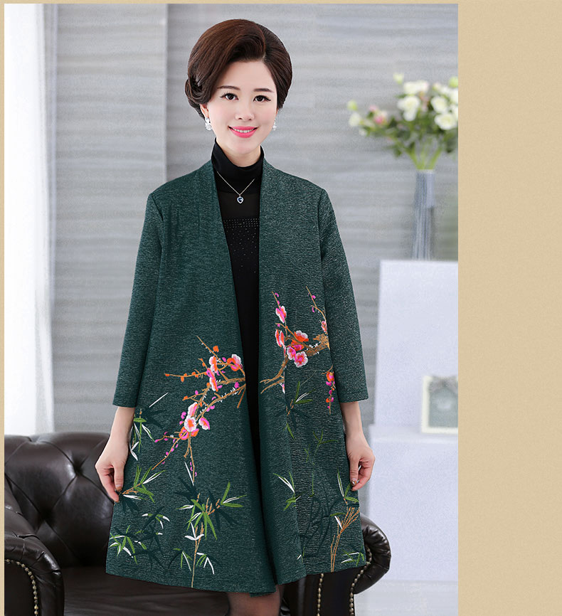 Mùa thu XL yummy mẹ thêu khăn choàng trung niên phụ nữ lỏng lẻo áo gió quốc gia phần dài áo sơ mi nữ trung niên