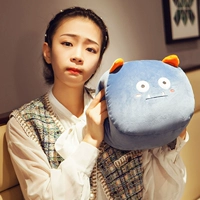 Темно -синий монстр