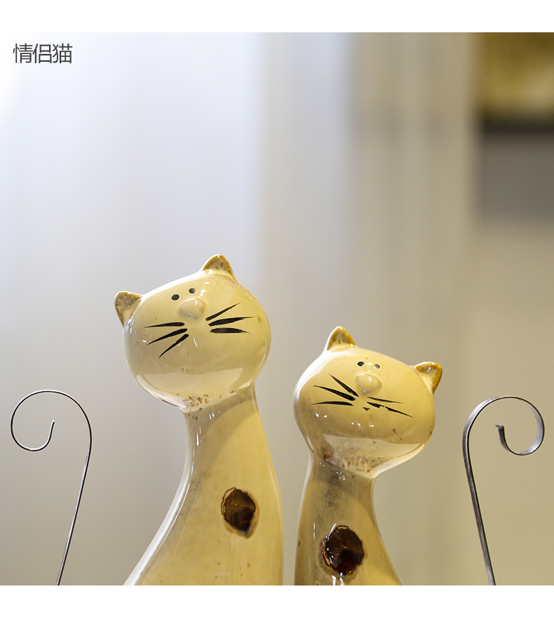 Jingdezhen creative small place lovers gift sitting room table, TV ark, home decoration decoration animal suits for