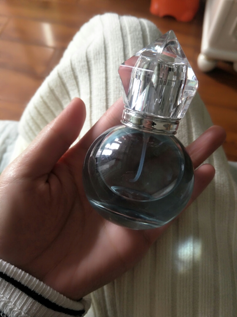 雏菊50毫升香水性价比最高，使用一个月后真实上手体验,第2张