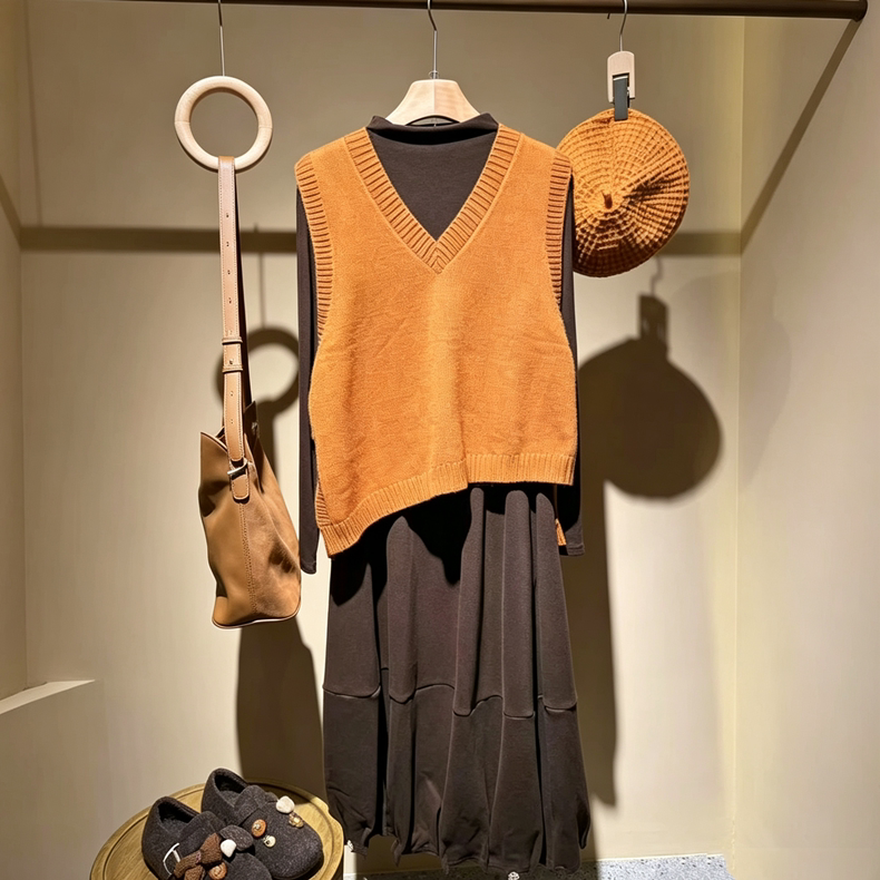 [Same Style as in the Mall] Mujia Genuine 26 Autumn New Knit Vest Knit Top Skirt Three-Piece Set for Women