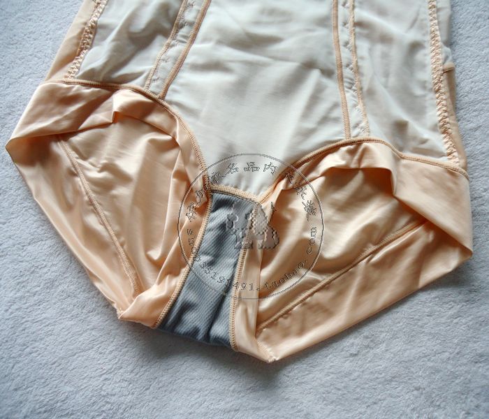 body amincissant JUNEROSE en soie Ice - Ref 685689 Image 12