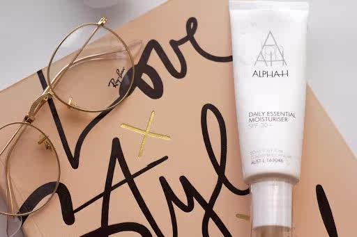 alpha h daily moisturiser