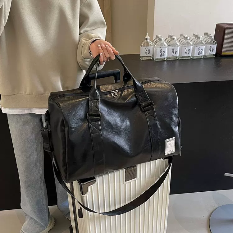 Capacious travel bag, polyurethane waterproof bag for men and women, handheld shoulder bag, luggage suitcase