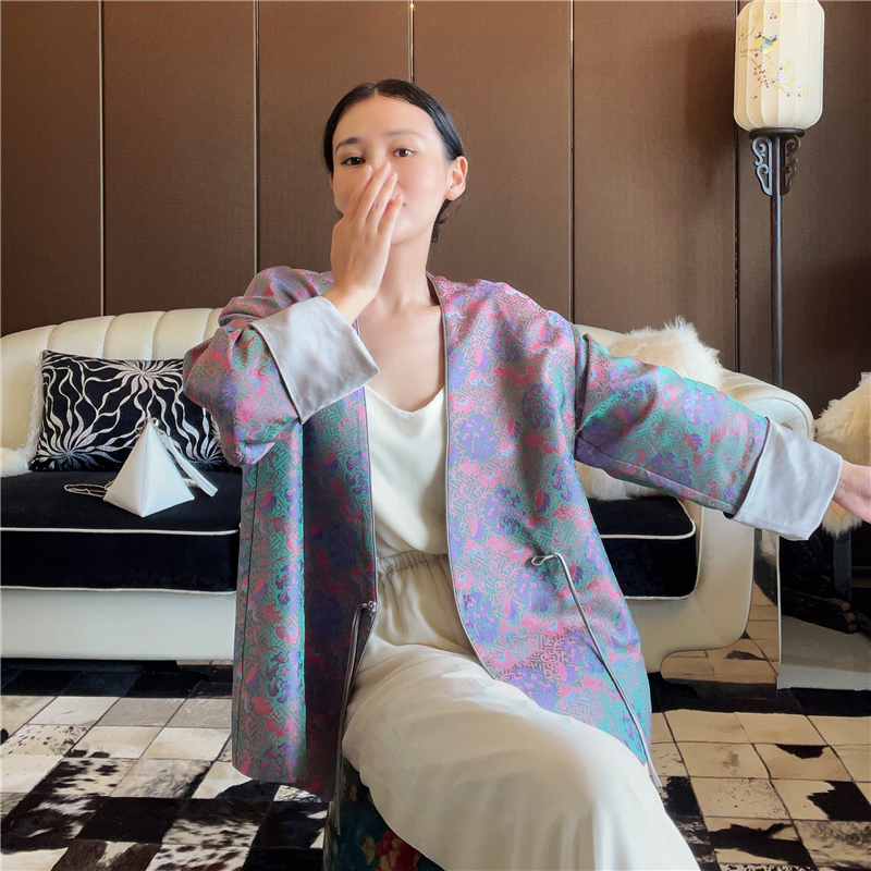 Yang Mi's Same Style New Chinese-Style Silk Song Brocade Jacket for Women, Gold-Embellished, Colorful V-Neck, Contrasting Tassel Button-Up Top, Spring H3711