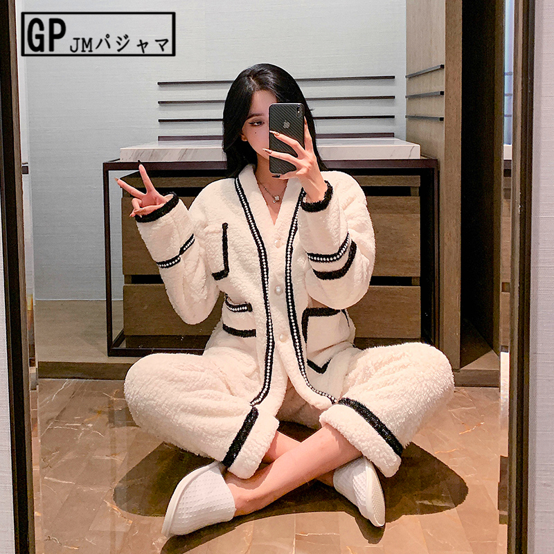 Japanese GP coral velvet pajamas women's autumn and winter thickened plus velvet high-quality lamb velvet V-neck pearl casual home service