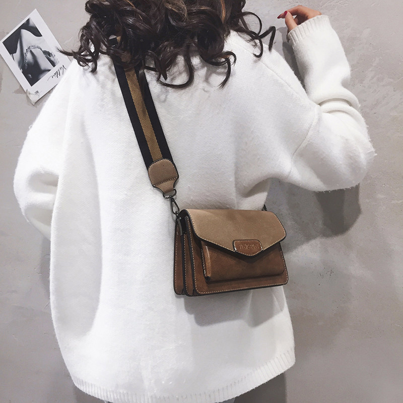 Singapore Light Extravagant Brands Women's Bags Qualification Official Single Shoulder Diagramic Satchel Women 2021 New Fashion Small Square Bag Summer