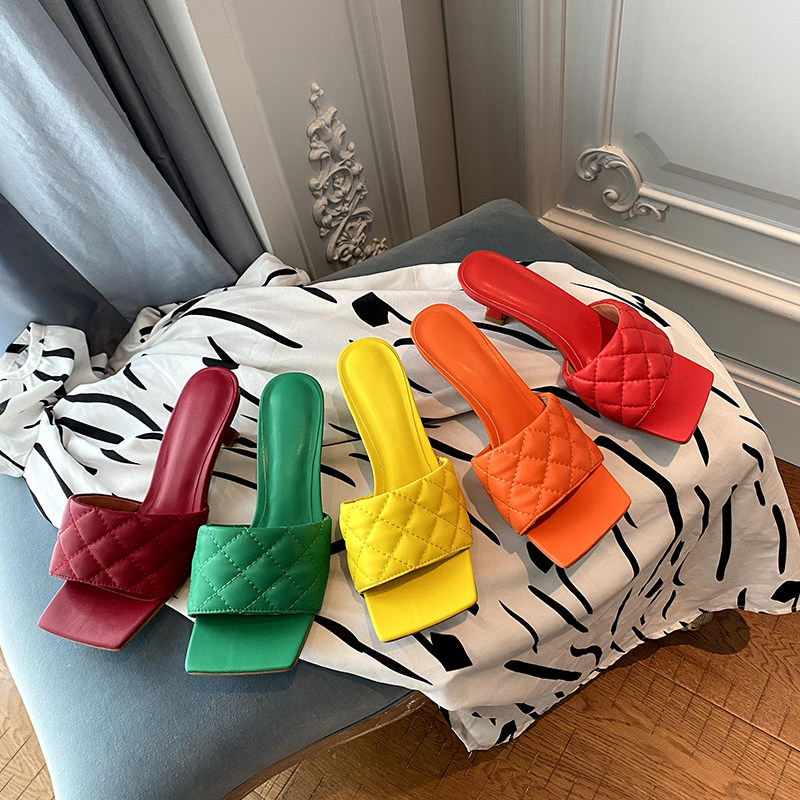 ins bv tide slippers 2022 new female summer fashion genuine leather magnet red cold drag outer wear with a straight line