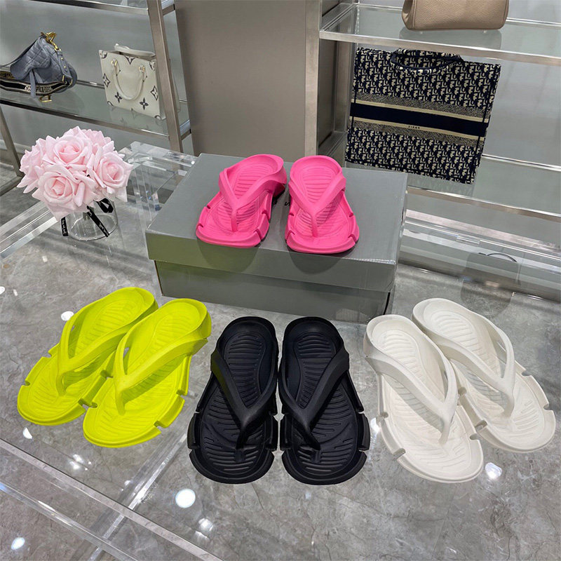 Tread on the sensation herringbone drag women Summer outwear 2022 new small crowdclamping toe Old daddy slippers non-slip soft bottom beach shoes