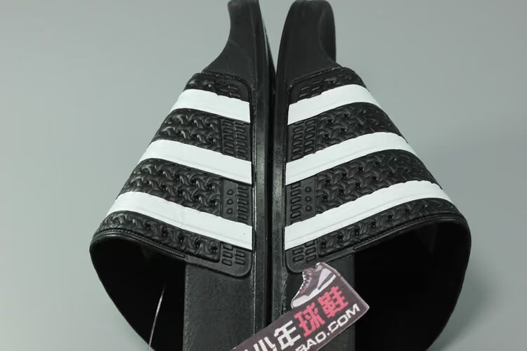 ADIDAS clover ADILETTE sọc đen và trắng thể thao bãi biển cuộc sống 280647 AP9971 - Dép thể thao dép fila