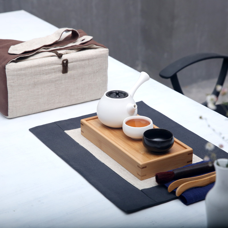Found a pot of two cups of portable product porcelain sink tea group travel kung fu tea set of a complete set of ceramic tea set