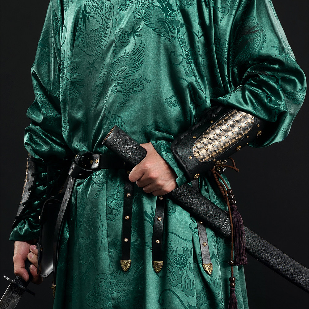 汉梦归唐护臂唐圆领袍配饰:复古武侠风,让你一秒穿越大唐江湖!-盔甲-淘宝好物网