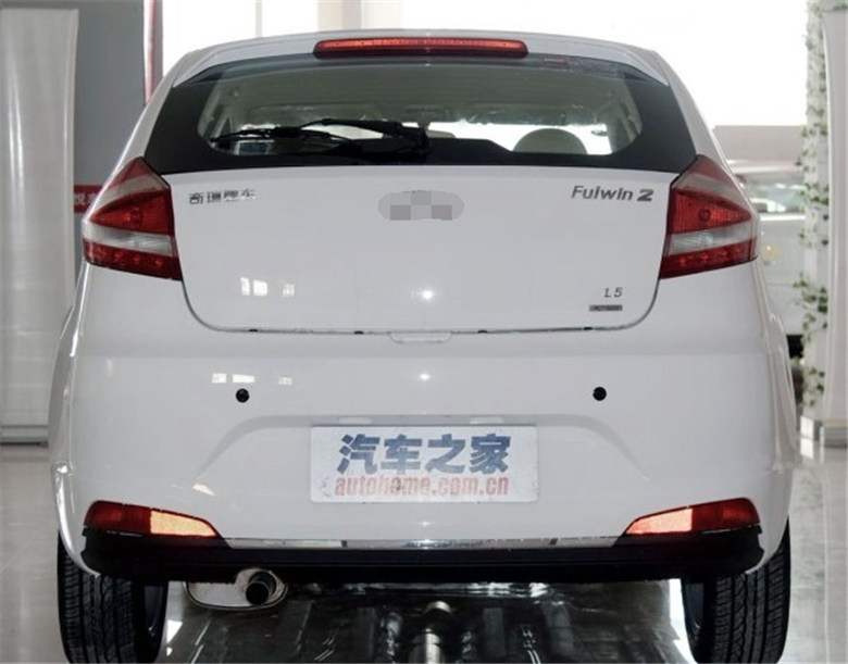 Suitable for chery 13 models FengYun 2 rear bumper with lacquered two-compartment three-compartment rear bumper FengYun 2 13 FengYun 2