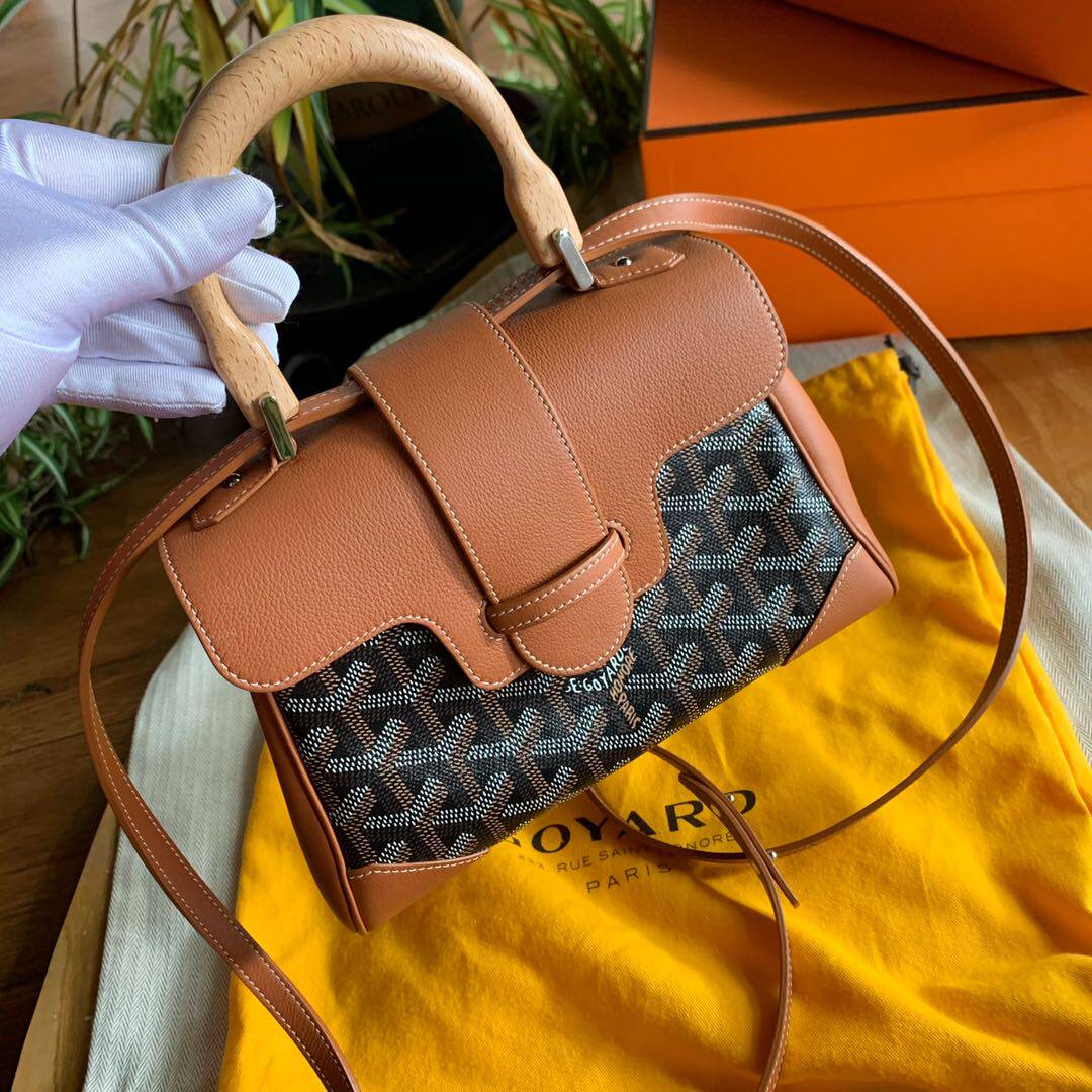 goyard saigon mini size
