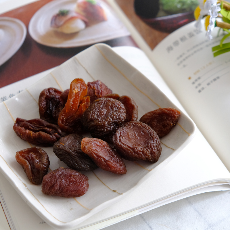 Golden Sun dried apricots without added preserved apricots Aunty Lu's bistro tea food zero-point preserved fruit snacks candied sweet and sour flavor