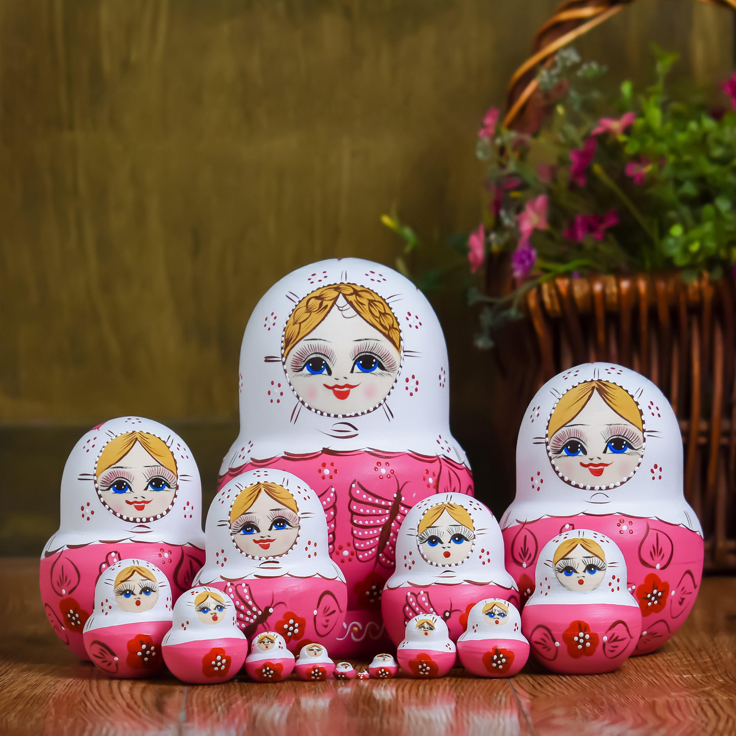 Russian doll 15 layer of powder butterfly dry wood festival gift children's puzzle toy fittings