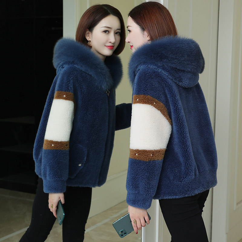 Cashmere Fleece Jacket Woman Short 2019 Winter new wool fox fur collar Henning leather grass coat with cap short